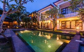 Puri Asri Villa  3*